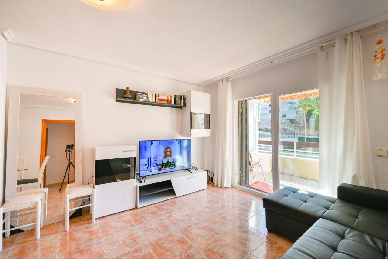 Beautiful 2 Bedroom In Parque Loix 3 Minutes Walk To The Beach Бенідорм Екстер'єр фото